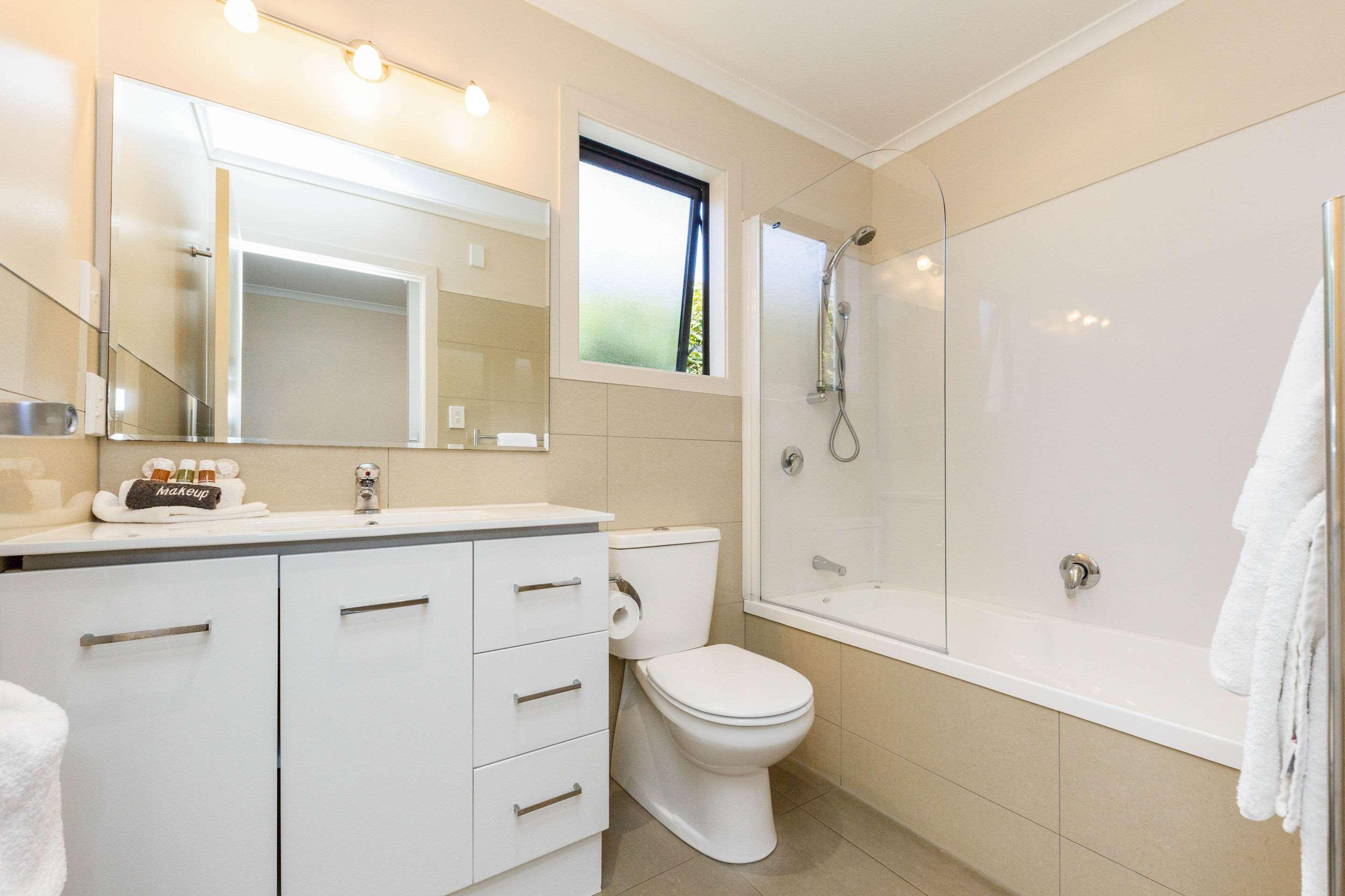 Kauri Court Motel Palmerston North Bagian luar foto