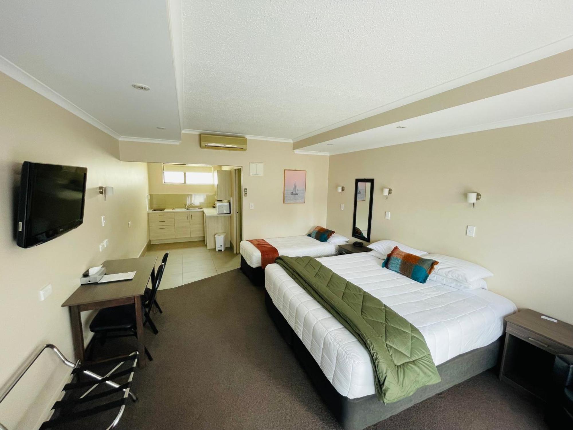 Kauri Court Motel Palmerston North Bagian luar foto