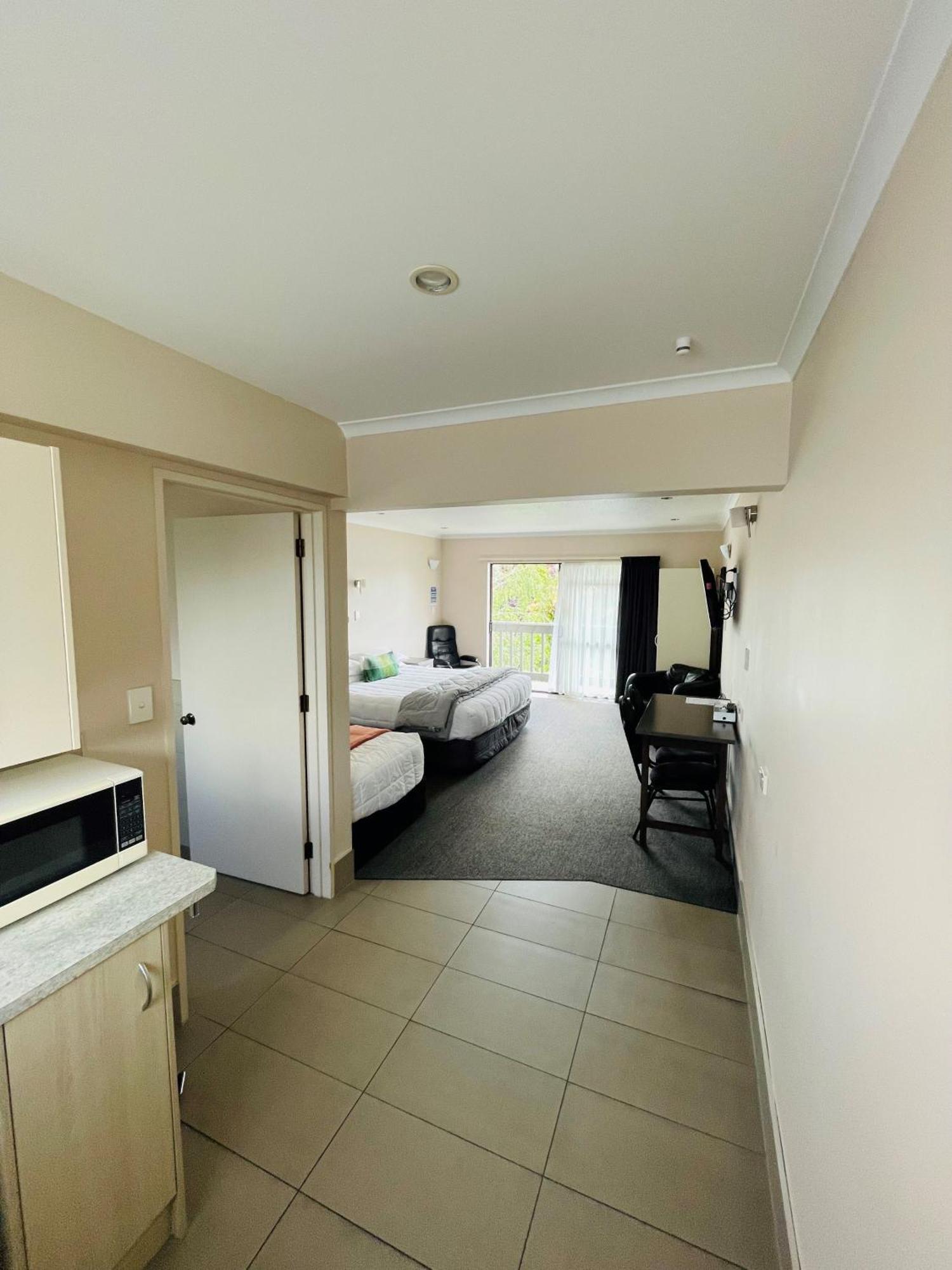 Kauri Court Motel Palmerston North Bagian luar foto