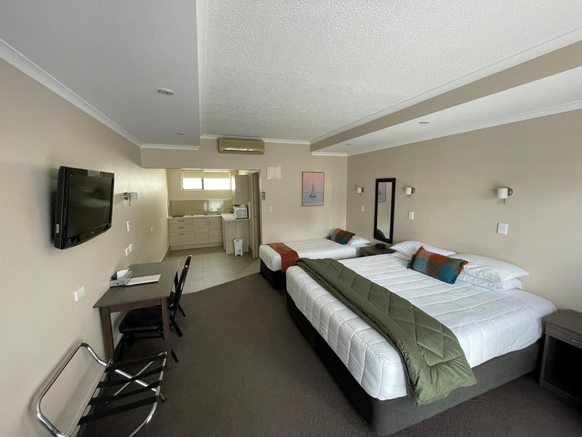 Kauri Court Motel Palmerston North Bagian luar foto