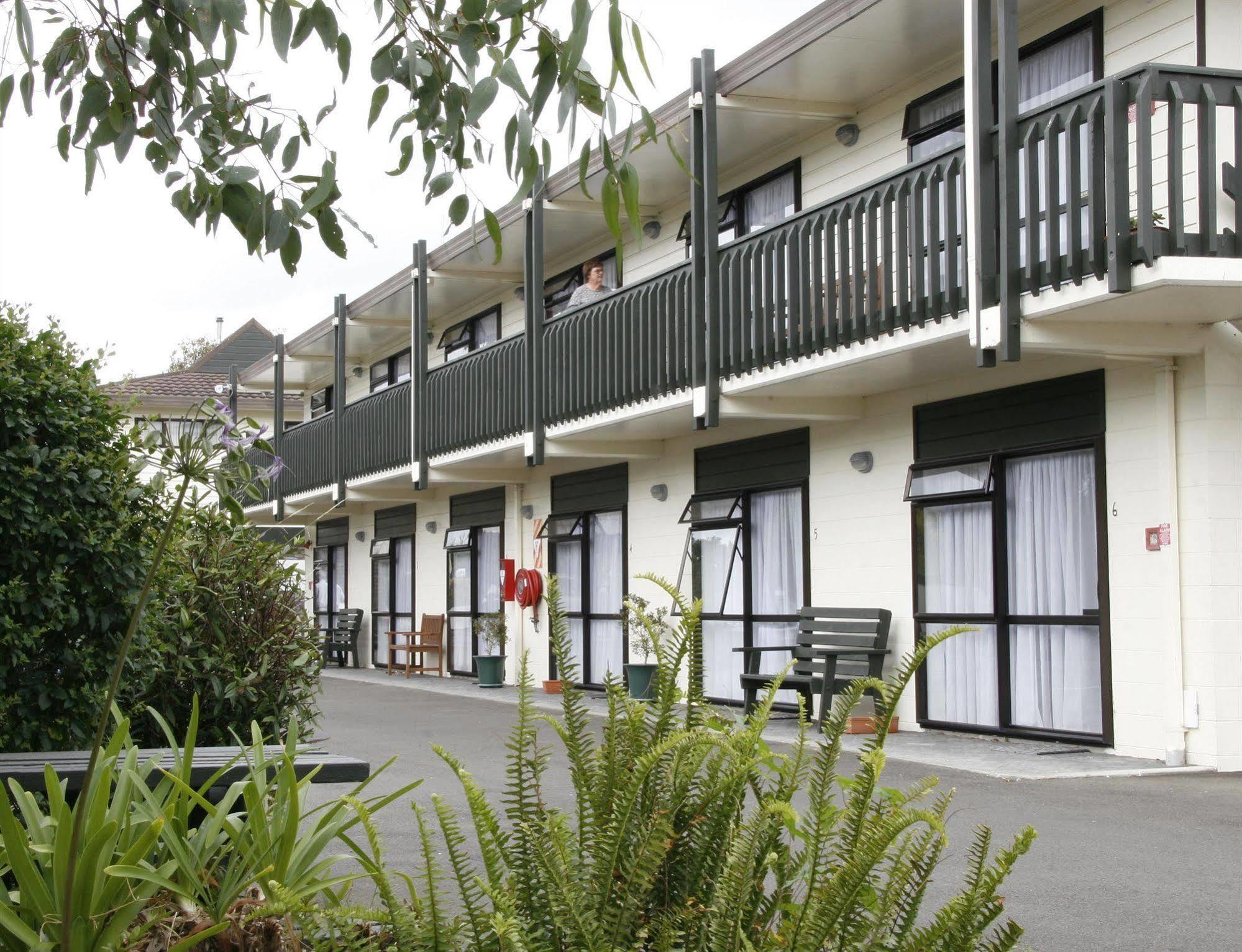 Kauri Court Motel Palmerston North Bagian luar foto